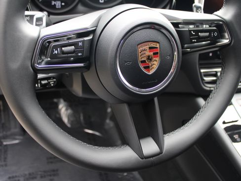 Certified 2026 Porsche Macan Turbo AWD/4WD image 19