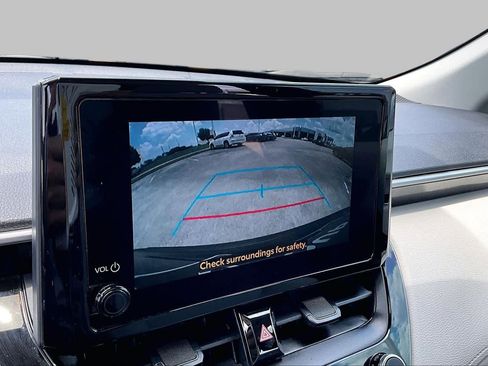Used 2024 Toyota Corolla Cross LE FWD image 26