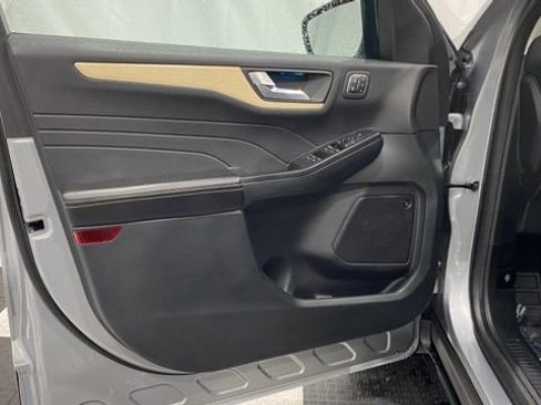 Used 2021 Ford Escape Titanium w/ Titanium Elite Package image 14