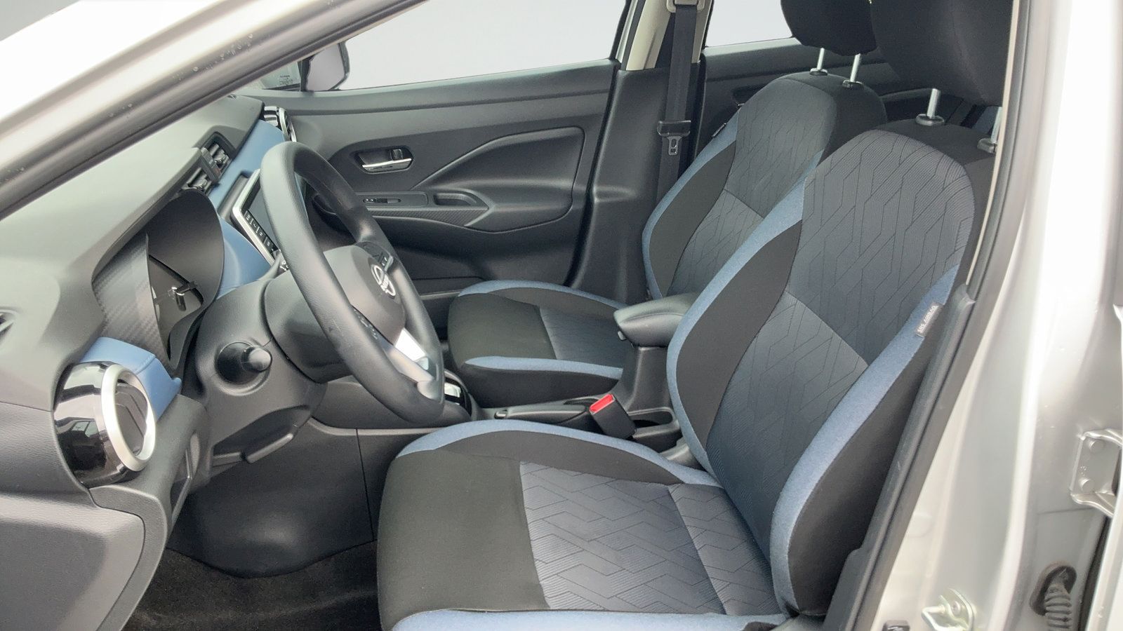 Certified 2025 Nissan Versa SV w/ Trunk Package FWD image 36