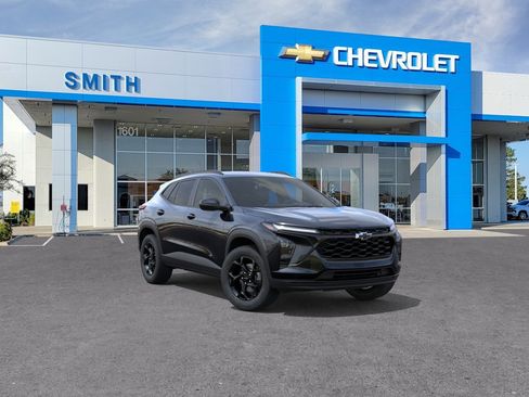 New 2026 Chevrolet Trax LT w/ Midnight Edition FWD image 1