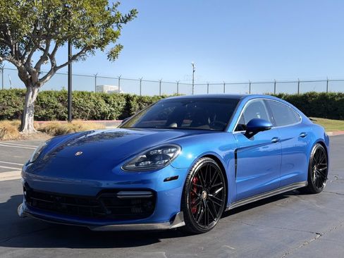 Used 2017 Porsche Panamera 4S AWD/4WD image 4