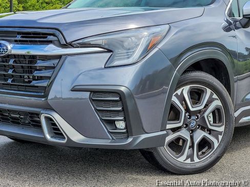 Used 2023 Subaru Ascent Touring AWD/4WD image 3