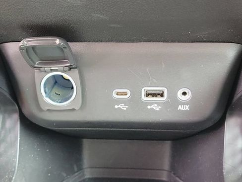 Certified 2023 Chevrolet TrailBlazer LT w/ Convenience Package FWD image 33