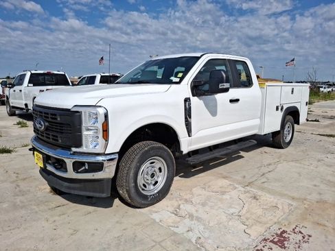 Used 2024 Ford F350 XL w/ Snow Plow Prep Package image 3