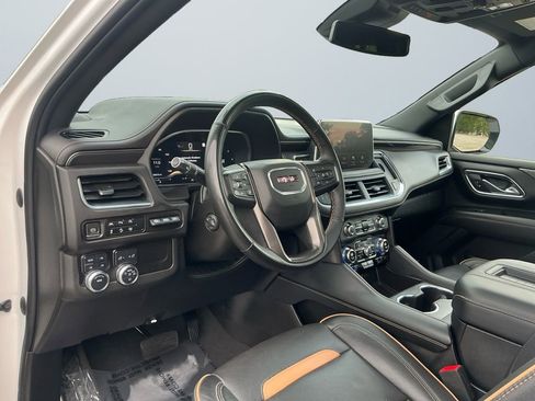 Used 2023 GMC Yukon XL AT4 w/ AT4 Premium Package image 10