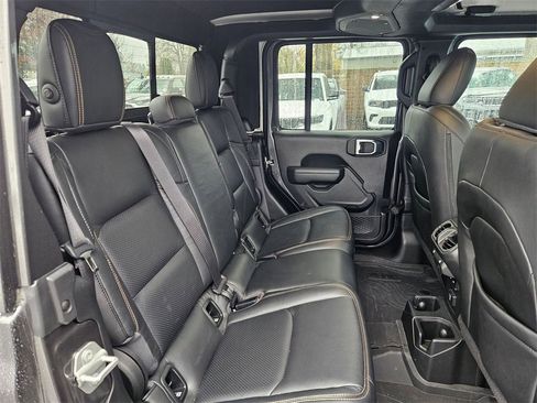 Certified 2024 Jeep Gladiator Sport image 16