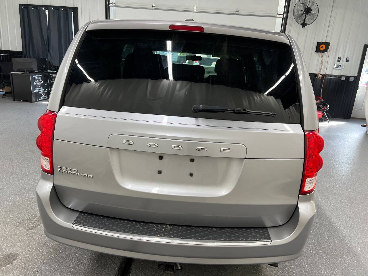 Used 2016 Dodge Grand Caravan SE w/ Quick Order Package 29E SE FWD image 5