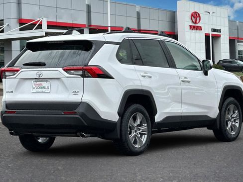 New 2025 Toyota RAV4 XLE w/ Convenience Package image 5