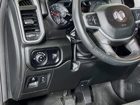 Used 2023 RAM 1500 Big Horn AWD/4WD image 12