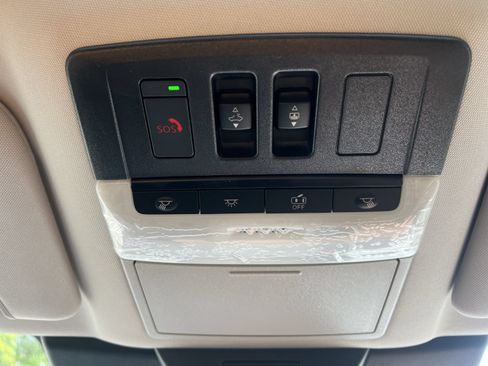 New 2026 Nissan Pathfinder Platinum AWD/4WD image 12