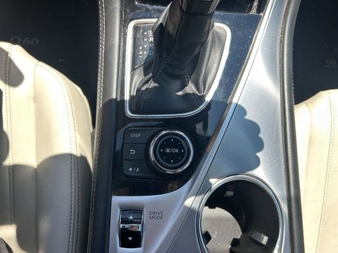 Used 2017 INFINITI Q60 3.0t RWD image 25