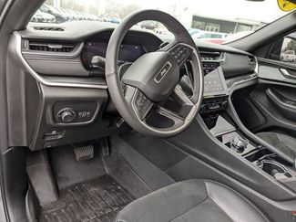 Used 2023 Jeep Grand Cherokee L Laredo video 2