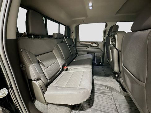 Used 2025 GMC Sierra 2500 SLE w/ Preferred Package image 27