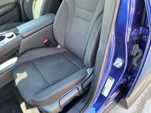 Used 2023 Nissan Rogue S AWD/4WD image 16