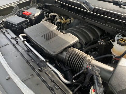 Used 2024 GMC Yukon XL Denali AWD/4WD image 9
