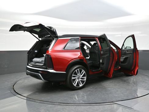 New 2026 Cadillac Vistiq Luxury w/ LPO, Floor Liner Package image 31