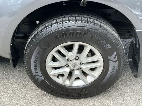 Used 2021 Nissan Frontier SV AWD/4WD image 5
