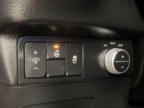 Used 2019 Kia Soul + FWD image 12