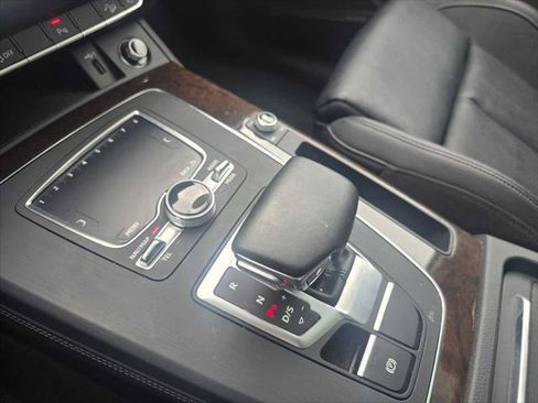 Used 2019 Audi Q5 2.0T Premium Plus w/ Premium Plus Package AWD/4WD image 33
