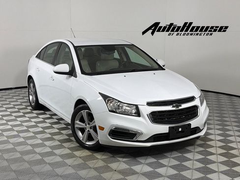 Used 2015 Chevrolet Cruze LT FWD image 1