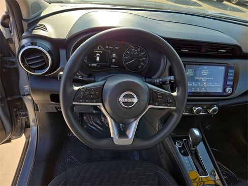 Certified 2023 Nissan Kicks SV image 33