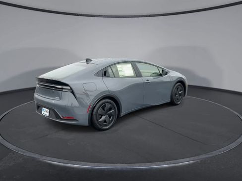 New 2026 Toyota Prius Plug-In Hybrid image 8