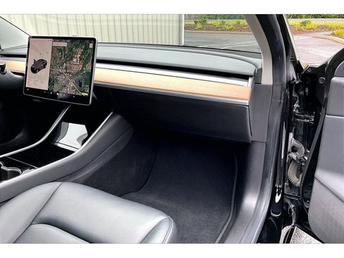Used 2019 Tesla Model 3 Long Range AWD/4WD image 16