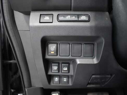 Certified 2023 Nissan Frontier PRO-4X w/ Technology Package AWD/4WD image 17
