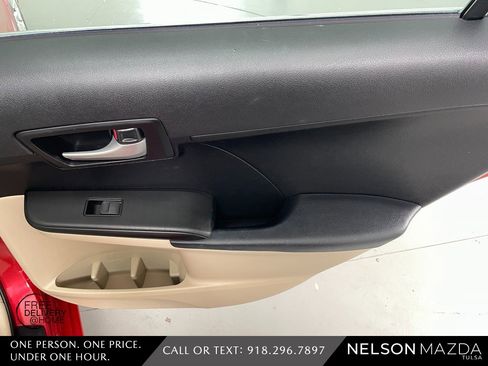 Used 2012 Toyota Camry LE image 37