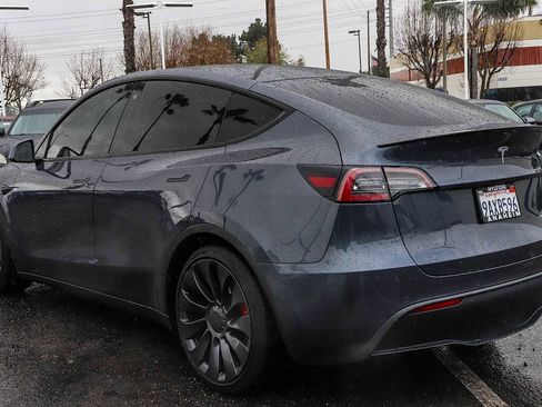 Used 2020 Tesla Model Y Performance image 8