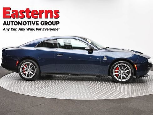 Used 2024 Dodge Charger Daytona Scat Pack w/ Plus Group AWD/4WD image 4