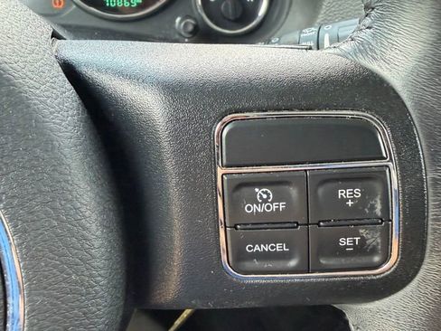 Used 2018 Jeep Wrangler Unlimited Sport S AWD/4WD image 16