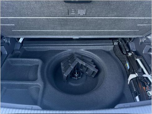 Used 2023 Volkswagen Atlas SE image 18