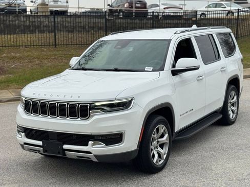 Used 2022 Jeep Wagoneer Series II image 14