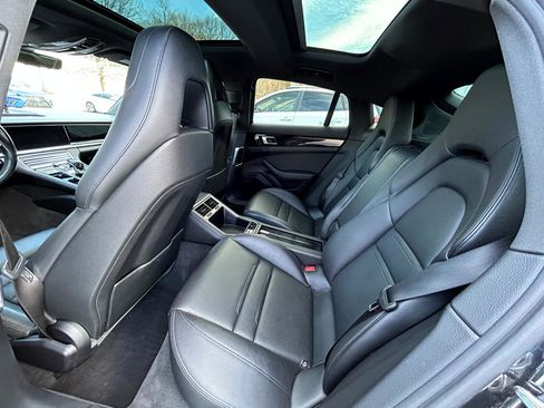 Used 2017 Porsche Panamera 4 image 14
