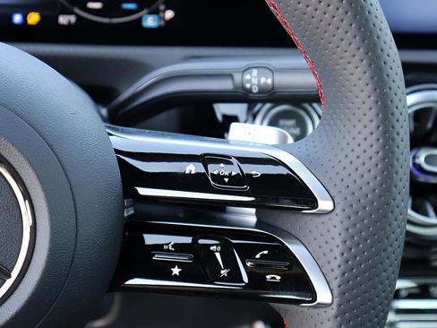 New 2026 Mercedes-Benz CLA 250 4MATIC image 33