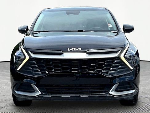 Used 2025 Kia Sportage LX FWD image 2