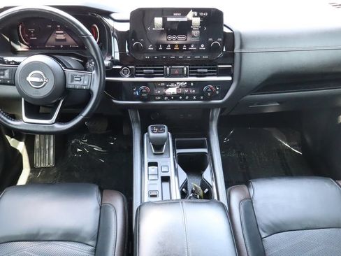 Used 2023 Nissan Pathfinder Platinum w/ Lighting Package (N93) FWD image 31
