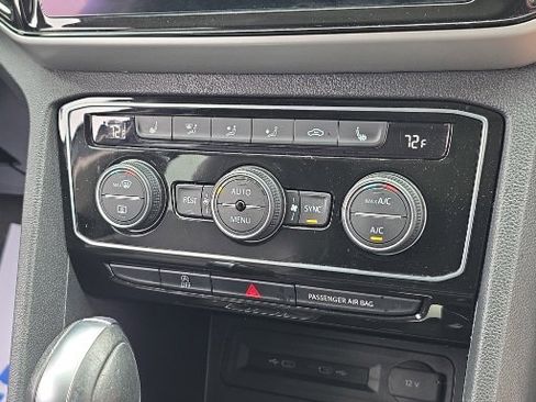 Used 2022 Volkswagen Atlas SEL image 6