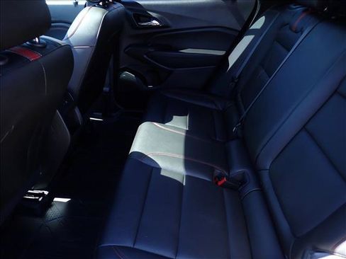 Used 2024 Chevrolet Trax RS w/ Sunroof Package FWD image 9