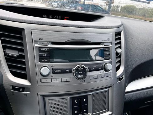 Used 2011 Subaru Outback 2.5i Premium w/ All-Weather Pkg image 26