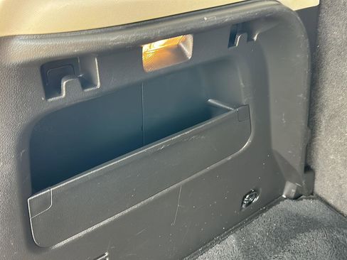 Used 2018 Buick Encore Premium image 11