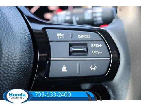 New 2025 Honda Pilot Touring image 11