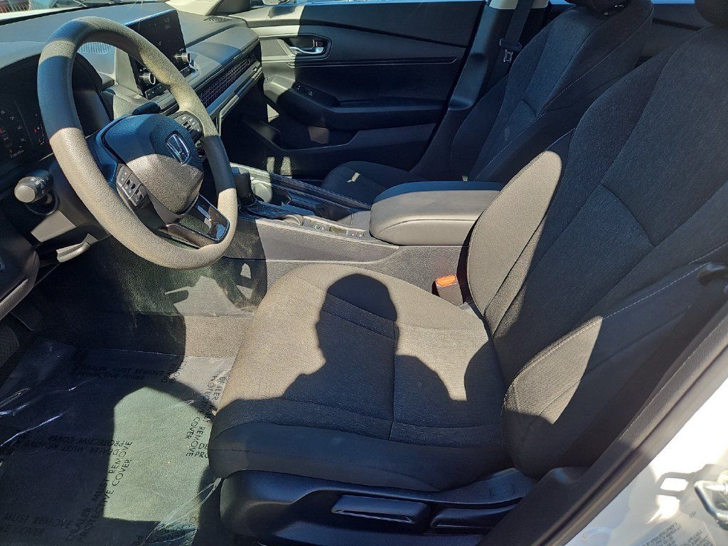 Certified 2025 Honda Accord LX image 26