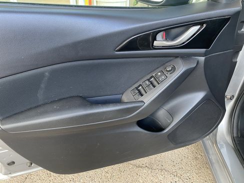 Used 2015 MAZDA MAZDA3 i Touring FWD image 11