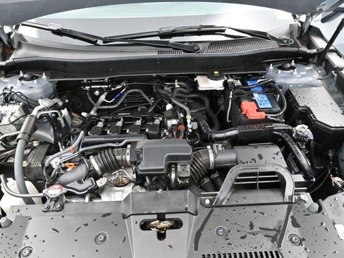 Used 2025 Chrysler Pacifica Select FWD image 36
