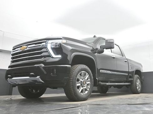 Used 2026 Chevrolet Silverado 2500 High Country w/ Technology Package AWD/4WD image 48