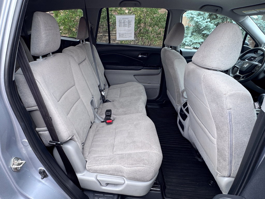 Used 2019 Honda Pilot LX image 37