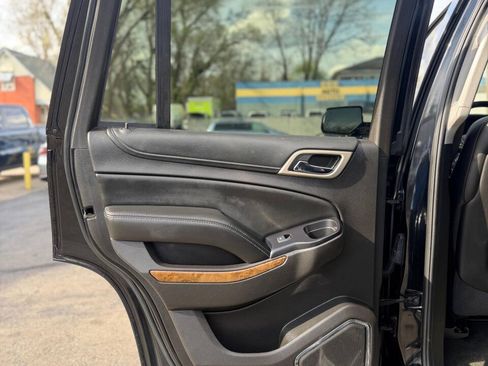 Used 2016 GMC Yukon Denali AWD/4WD image 11